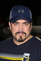 ����� ����� (David Zayas)